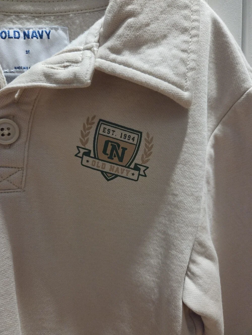 Old Navy Cream Kids Button-Neck Pullover with Crest / Size 3t